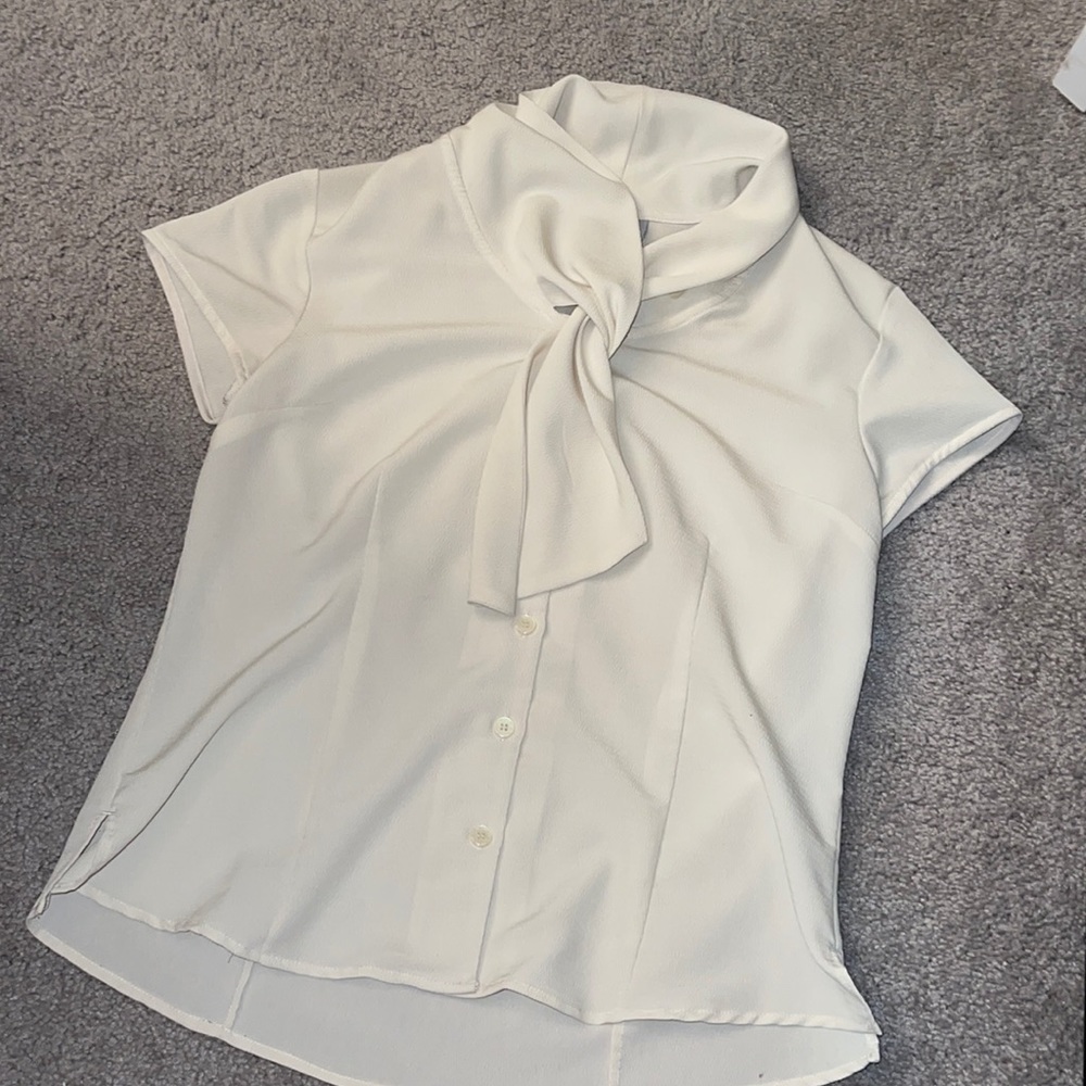 Super cute blouse !